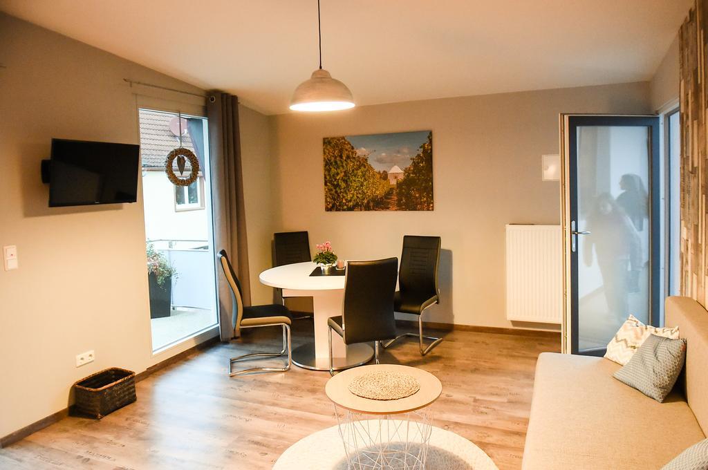 Boardinghouse Alte Bank Hotell Wollstein Exteriör bild