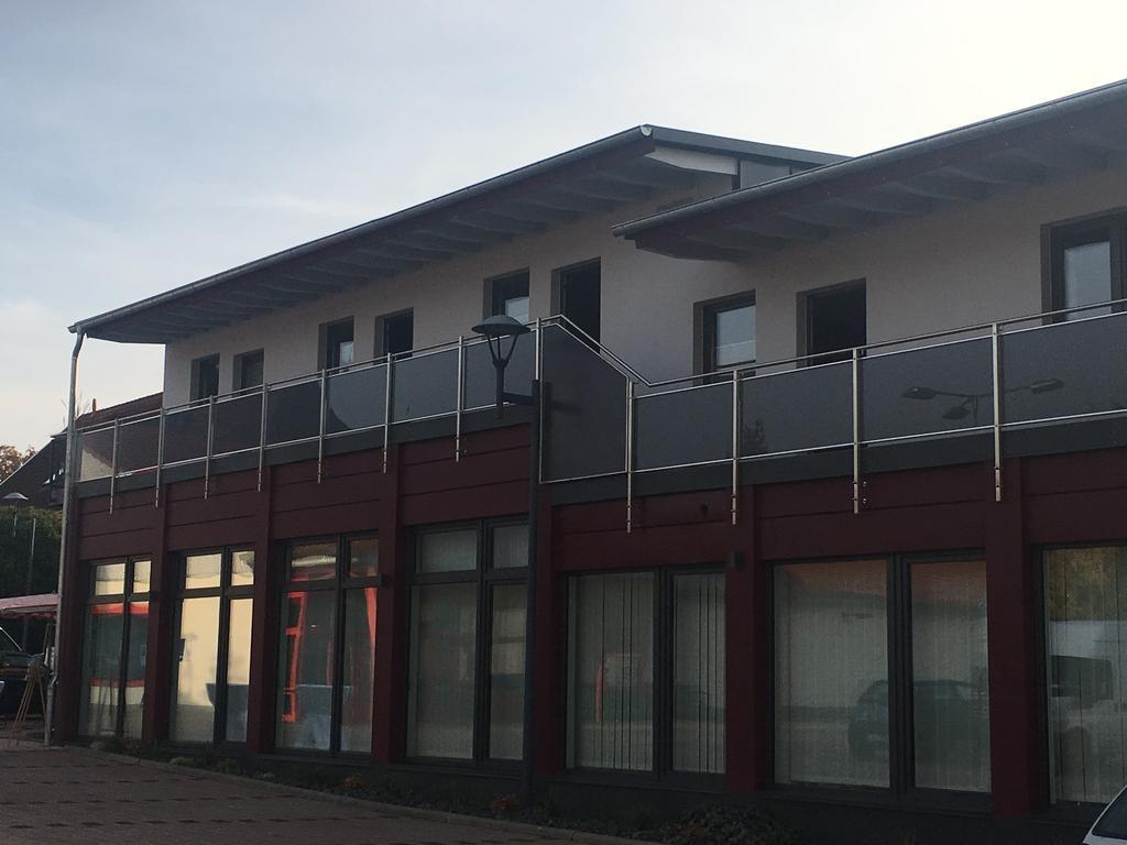 Boardinghouse Alte Bank Hotell Wollstein Exteriör bild